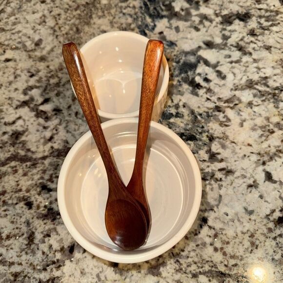 Rae Dunn Salsa/guacamole set with serving spoons - Picture 4 of 5